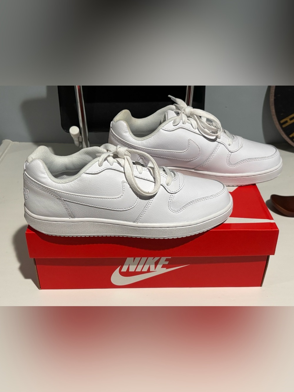 Nike Ebernon Low Triple White Men’s 8 AQ1775-100 Classic Leather Sneaker
